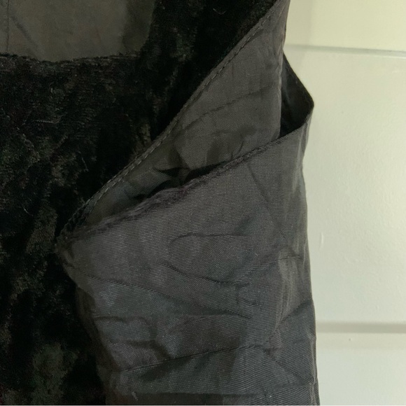 Vintage 1990s Velvet Vest Fariri by Joseph Ribkoff Size 8 - Picture 7 of 10